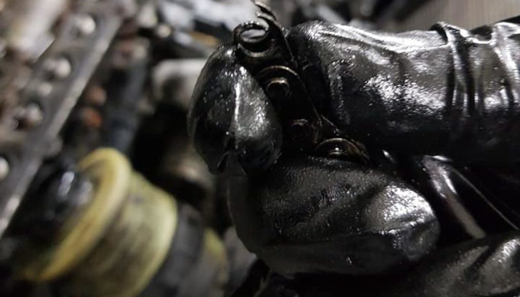 Skutki-nie-wymieniania-łańcucha-rozrządu-w-oplu-vivaro-2.0-dci-115km-88